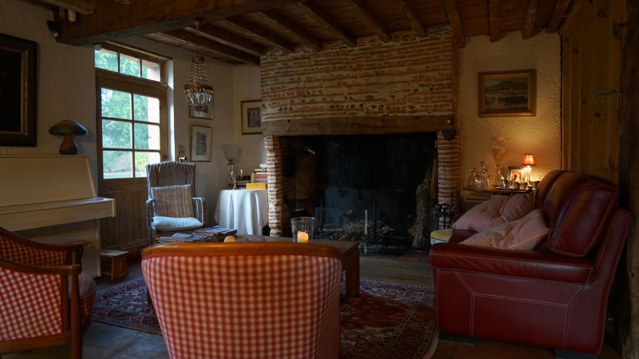 Les Hotes Des Guillemets Laglorieuse Zewnętrze zdjęcie